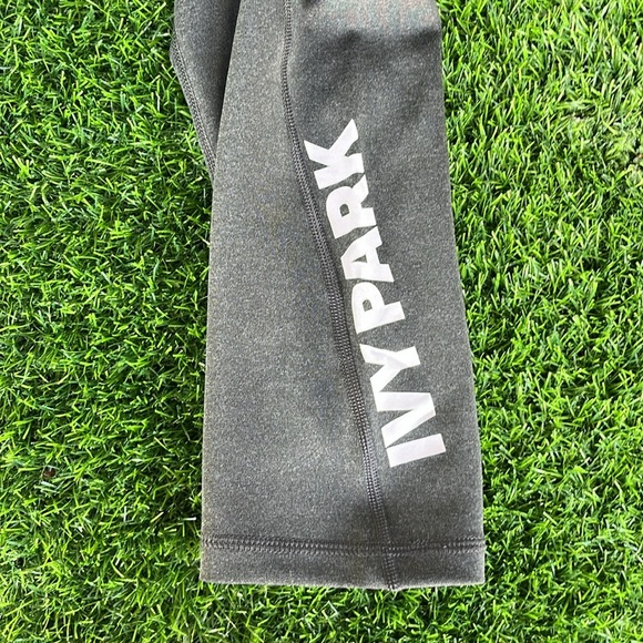 IVY PARK Cropped Leggings size small - Picture 10 of 10